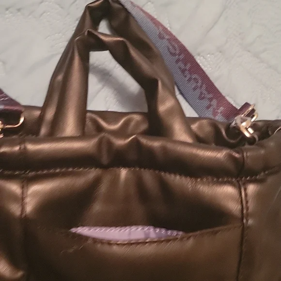 SOLD.....NAUTICA PURSE - Picture 4 of 10